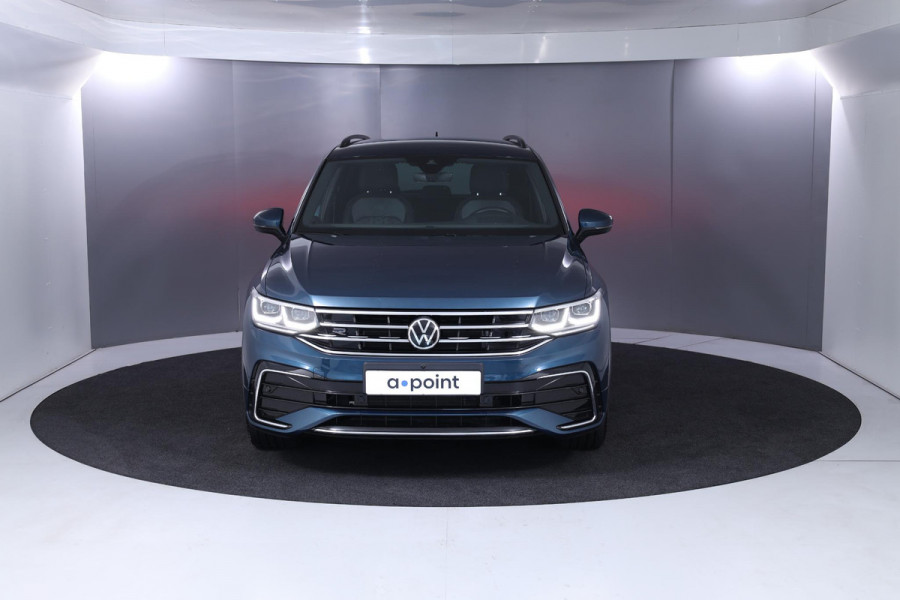 Volkswagen Tiguan 1.4 TSI eHybrid R-Line Business 245PK | Trekhaak | 360 graden camera | Head up display | Assistentie pakket |