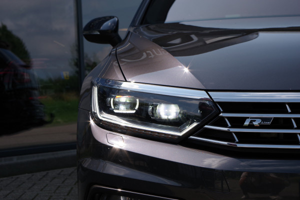 Volkswagen Passat Variant 1.5 TSI 150 PK Automaat R-Line Highline Business. Adap. Cruise Control, Trekhaak, Camera, CarPlay