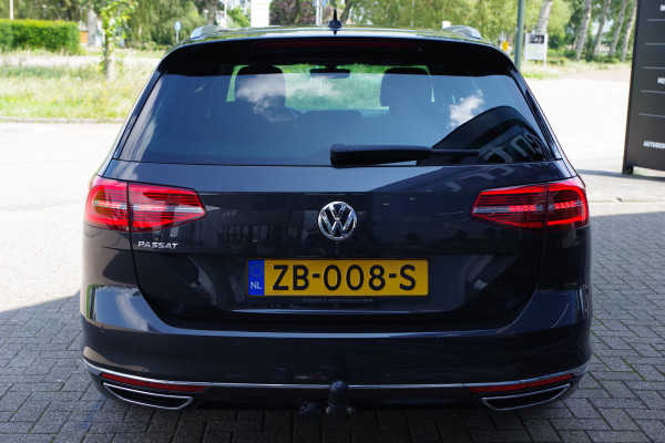 Volkswagen Passat Variant 1.5 TSI 150 PK Automaat R-Line Highline Business. Adap. Cruise Control, Trekhaak, Camera, CarPlay