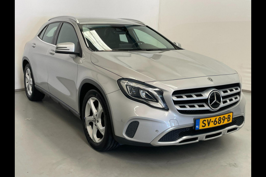 Mercedes-Benz GLA 180 / Distronic / Standkachel / Keyless / Stoelverwarming