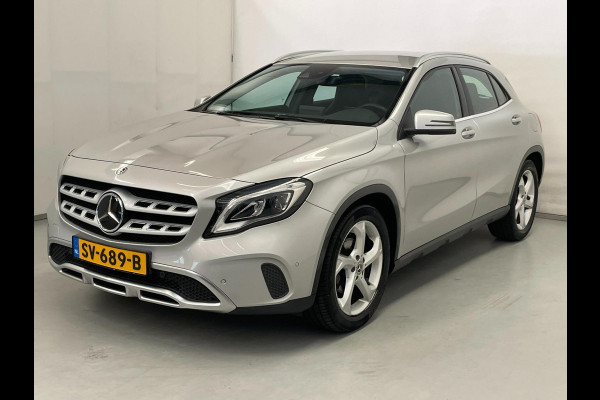 Mercedes-Benz GLA 180 / Distronic / Standkachel / Keyless / Stoelverwarming