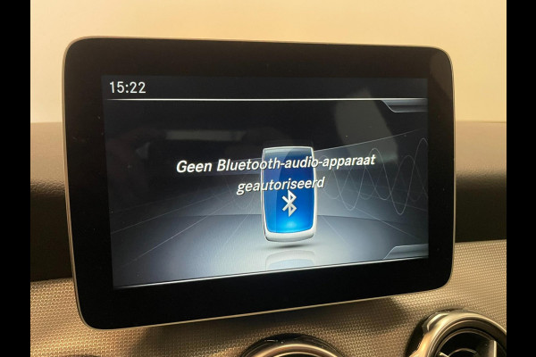 Mercedes-Benz GLA 180 / Distronic / Standkachel / Keyless / Stoelverwarming