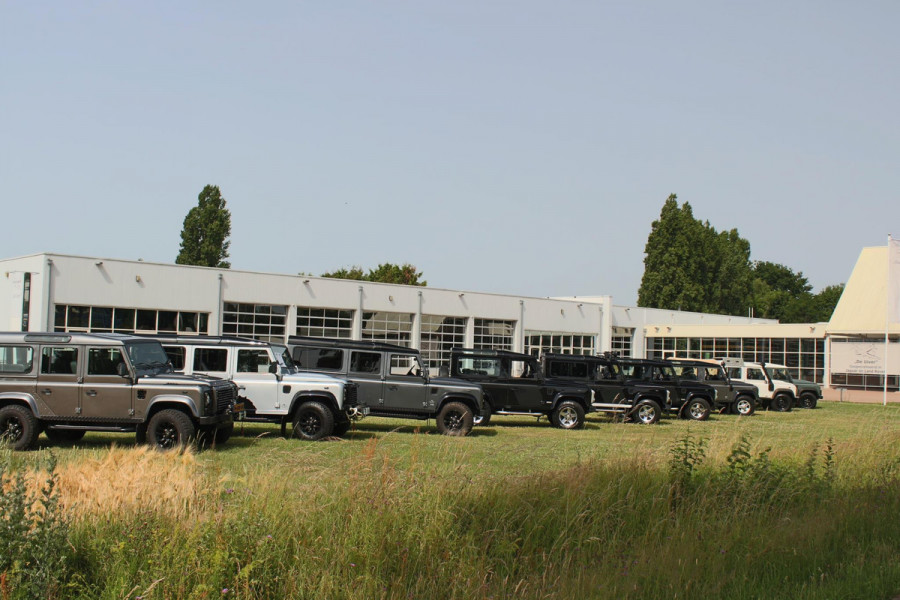 Land Rover Defender 3.0 P400 110 X-Dynamic SE 3.0 P400 110 X-Dynamic SE 6 persoons, Verw. Voorruit Panorama Dak, Incl. Btw / Bpm