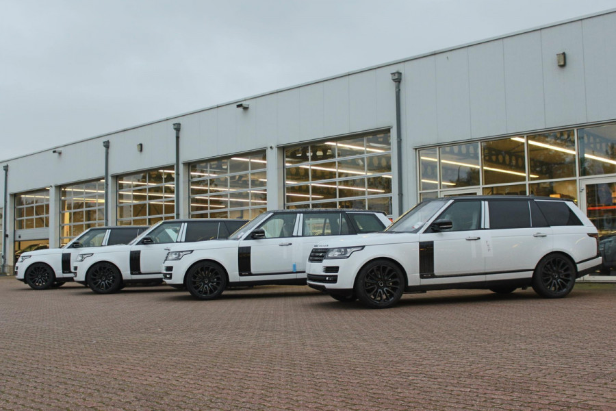 Land Rover Defender 3.0 P400 110 X-Dynamic SE 3.0 P400 110 X-Dynamic SE 6 persoons, Verw. Voorruit Panorama Dak, Incl. Btw / Bpm