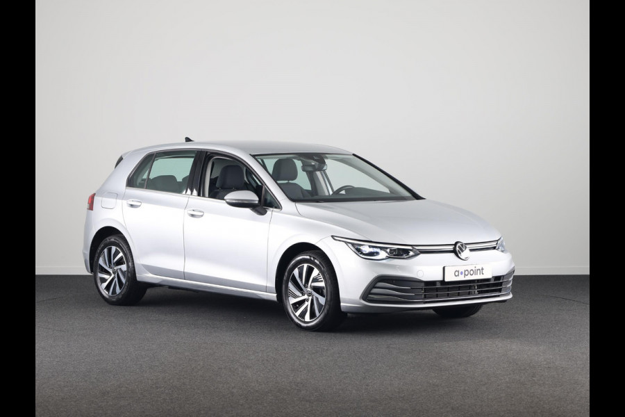 Volkswagen Golf 1.4 eHybrid Style 150 pk Automaat (DSG) | Navigatie | Parkeersensoren | Adaptieve cruise control | Stoelverwarming | LED koplampen |