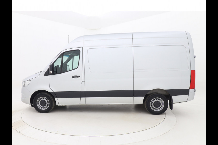 Mercedes-Benz Sprinter 317 1.9 CDI L2H2 RWD Navigatie MBUX DAB+ Cruise control Carplay 3.5T trekgewicht PDC Achteruitrijcamera