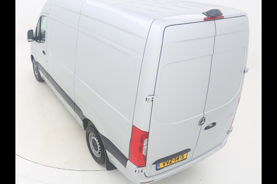 Mercedes-Benz Sprinter 317 1.9 CDI L2H2 RWD Navigatie MBUX DAB+ Cruise control Carplay 3.5T trekgewicht PDC Achteruitrijcamera