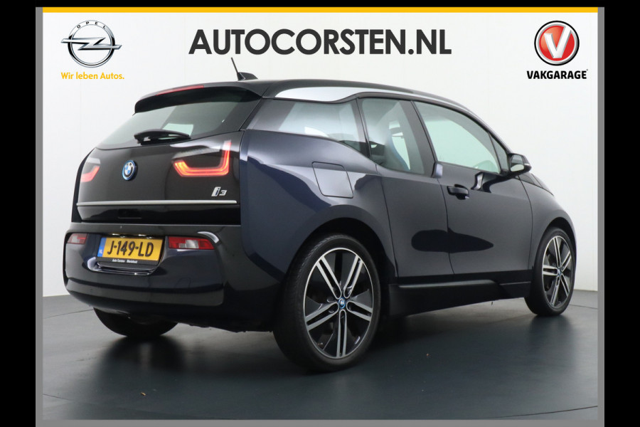 BMW i3 120Ah 42 kWh Navi Adaptive-Cruise+Stop&Go Multi-Media Camera Driving-assistent-plus 20"lmv File-Assistent Achteropkomend-Verkeer LED Elektr.Spiegels+Verwarmd Verwarming/koeling/navi via telefoon Executive Edition 120Ah 42 kWh Orig,NLse Auto 1e eigenaar Deze rappe BMW is ook heel veilig, licht en duurzaam dankzij Carbon en kunstof !