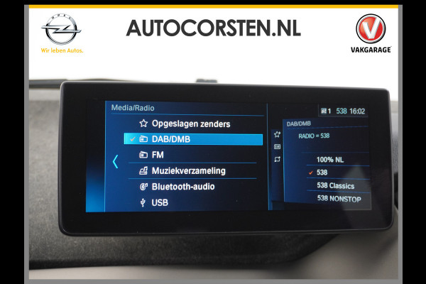 BMW i3 120Ah 42 kWh Navi Adaptive-Cruise+Stop&Go Multi-Media Camera Driving-assistent-plus 20"lmv File-Assistent Achteropkomend-Verkeer LED Elektr.Spiegels+Verwarmd Verwarming/koeling/navi via telefoon Executive Edition 120Ah 42 kWh Orig,NLse Auto 1e eigenaar Deze rappe BMW is ook heel veilig, licht en duurzaam dankzij Carbon en kunstof !