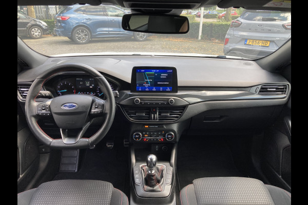 Ford FOCUS Wagon 1.0 EcoBoost ST Line Business 125pk/92kW 6-bak | Trekhaak | Winter Pack | Privacy Glass | LED | Navigatie | Carplay | etc. etc.