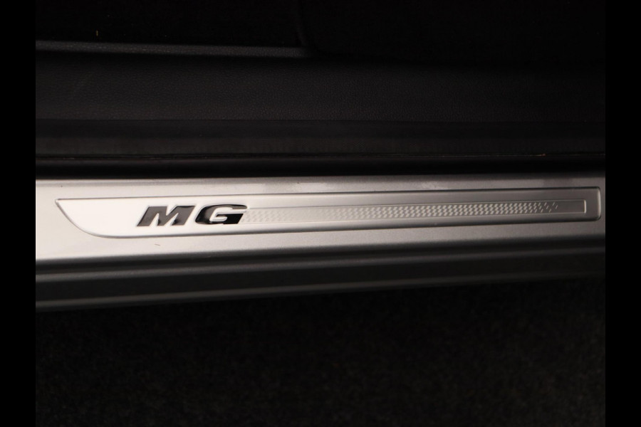 MG EHS Plug-in hybrid 1.5 TGDI Luxury Carplay Leder Panorama-dak 360° Camera * 1e Eigenaar *