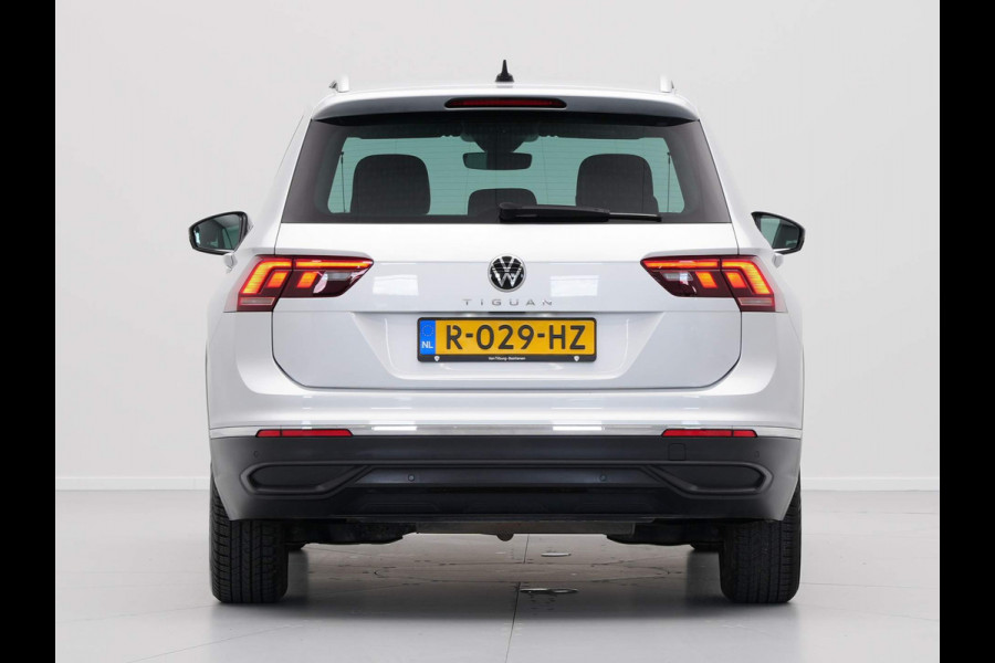 Volkswagen Tiguan 1.5 TSI 150pk DSG Life Business Navigatie Pdc Acc Lm Velgen