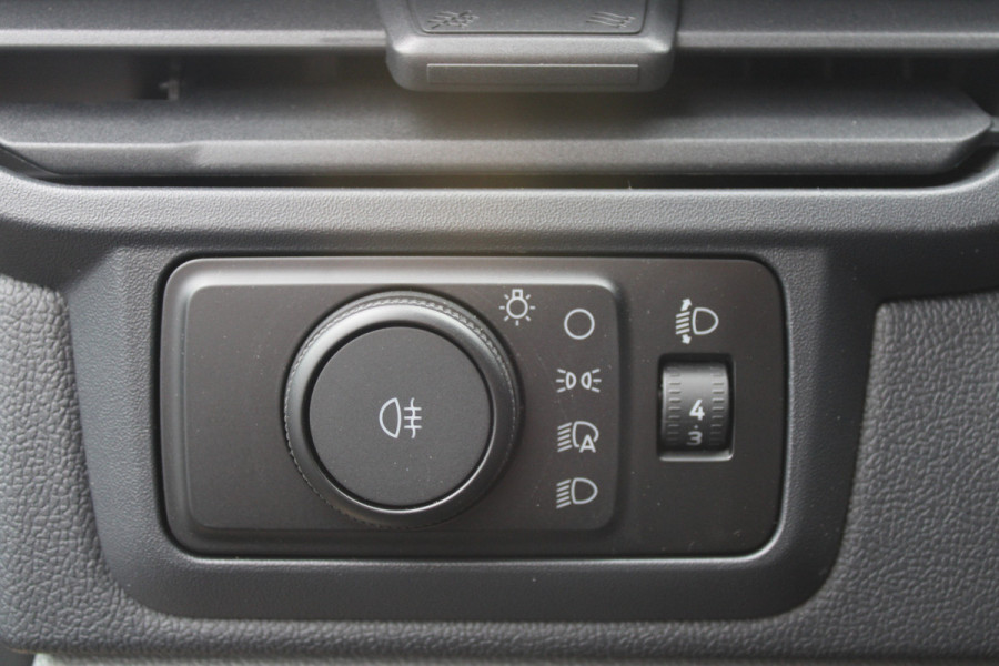 Ford Transit Custom 320 2.0 TDCI L2H1 Trend 136pk - 2x Schuifdeur - LED koplampen - Carplay - Android - Camera - Stoelverwarming - 70l tank - Rijkla