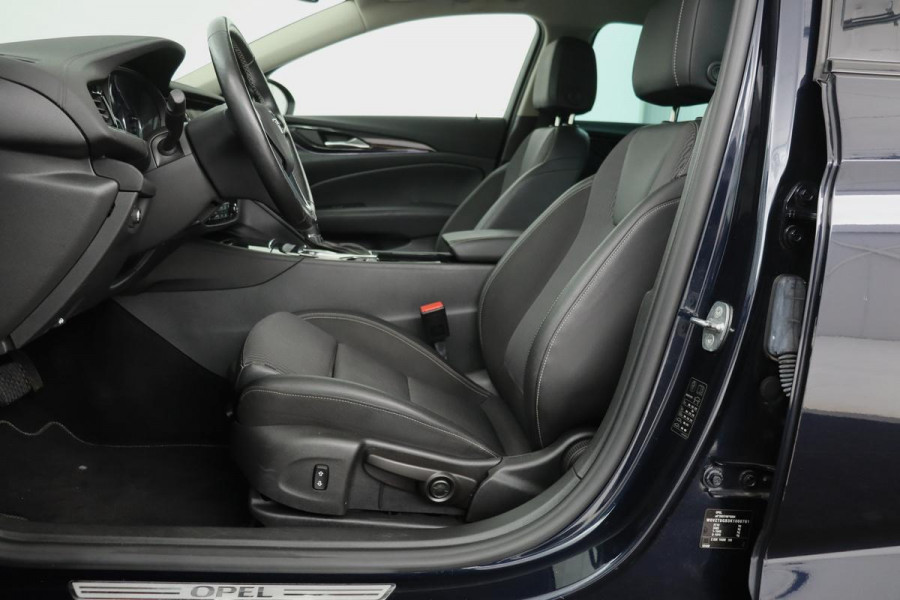 Opel Insignia 1.5 Turbo Executive | Stoel & Stuurverwarming | Camera | Carplay | Comfortstoelen | Keyless | Navigatie | DAB+