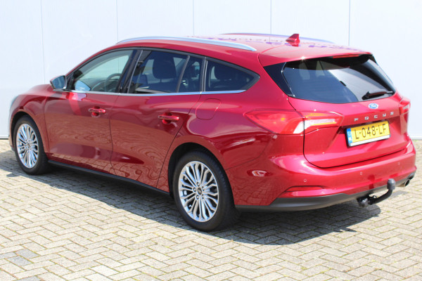 Ford FOCUS Wagon 1.5-150pk EcoBoost Titanium Business. Geweldig mooie en luxe Ford Focus wagon. Slechts 38.000km ! Trekgewicht 1.500kg ! Volautm. airco dual, navigatie, telefoonvoorb., LM wielen, stoel-, stuur- en voorraamverwarming, LED verlichting, trekhaak etc.