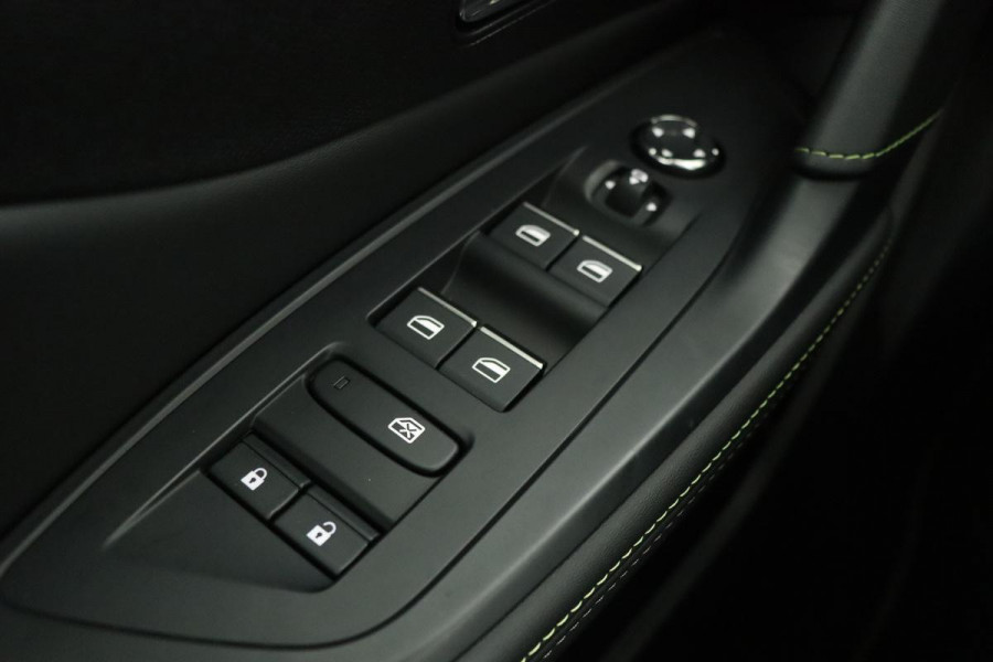 Peugeot 408 1.6 225 PHEV GT | Adaptive cruise | Stuurverwarming | Camera | Keyless | Alcantara | Sfeerverlichting | Full LED