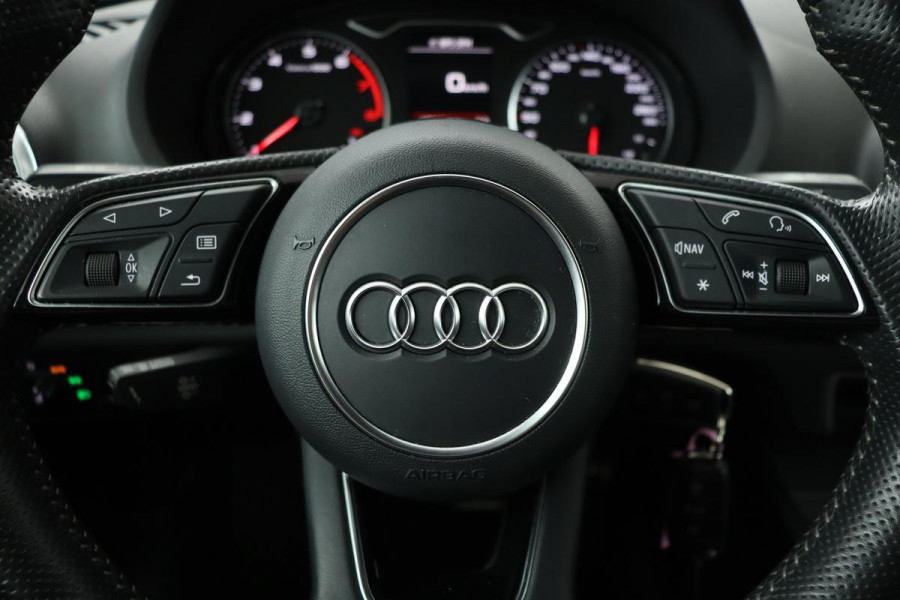 Audi A3 30 TFSI Sport S Line Edition | Navigatie | Full LED | Sportstoelen | Half leder | Climate control | Getint glas | Cruise control