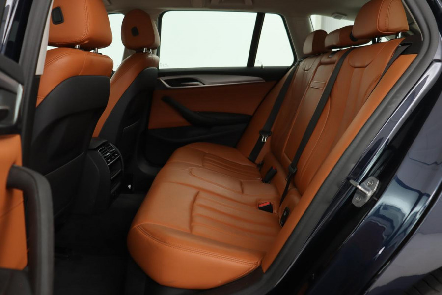 BMW 5 Serie 520D EXECUTIVE | 1e eigenaar | Leder | Navigatie | Full LED | PDC | Climate control | Cruise control | Bluetooth