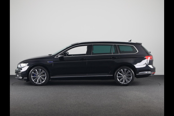 Volkswagen Passat Variant 1.4 TSI PHEV GTE Business 218PK DSG PHEV | Trekhaak zwenkbaar | Leder-Alcantara | Digitaal dashboard | 18"LM velgen |