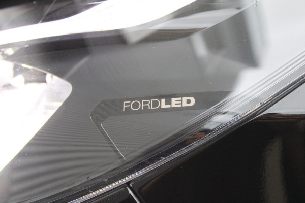 Ford Transit Custom 320 2.0 TDCI L2H1 Trend 136pk - Achterklep - Carplay - Android - LED koplampen - Stoelverwarming - 70l tank - Rijklaar