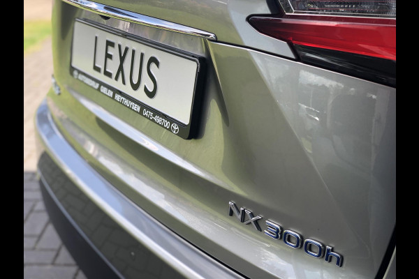 Lexus NX 300h AWD Luxury Line | Schuifdak, 18inch, Leer, Stoelverwarming, Parkeersensoren, Keyless, Navigatie, LED