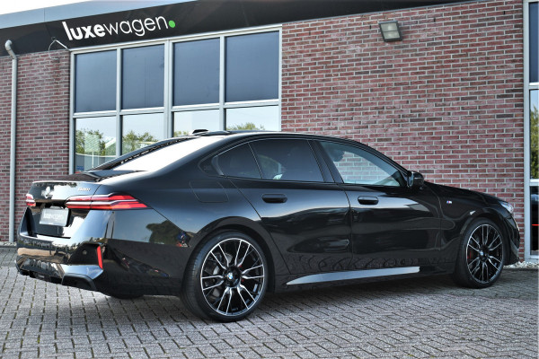 BMW 5 Serie 520i M-Sport Pano Comfort+Travel+Inno DA+ H/K 21inch Shadowline