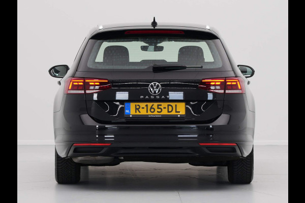 Volkswagen Passat Variant 1.5 TSI 150pk DSG Business Navigatie Trekhaak Camera Acc 338