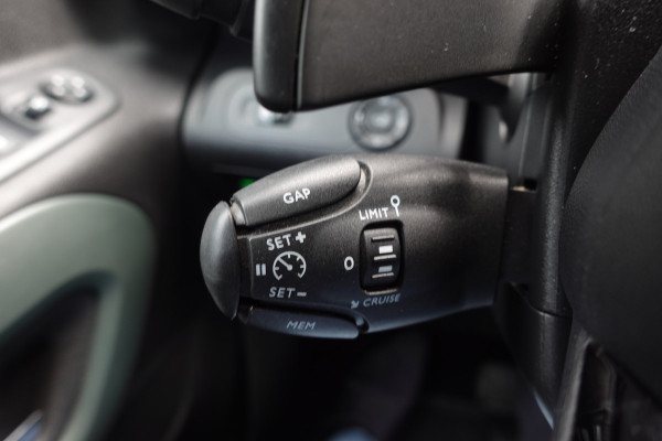 Citroën Berlingo 1.2 PureTech XTR | AUTOMAAT | PANO - DAK | CLIMA | AD. CRUISE | NAV | TREKHAAK