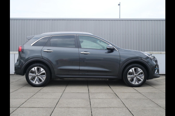 Kia e-Niro DynamicPlusLine 64 kWh | Schuif/kantel Dak | Navigatie | Achteruitrijcamera | Carplay | SEPP Subsidie € 2.000,- beschikbaar