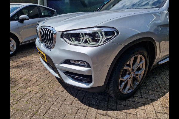 BMW X3 SDrive20i Launch Edition High Executive | AUTOMAAT | NL AUTO | PANO DAK | LEDER | DIGI COCKPIT | CAMERA | 12 MND GARANTIE |