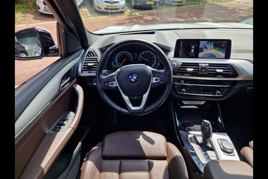 BMW X3 SDrive20i Launch Edition High Executive | AUTOMAAT | NL AUTO | PANO DAK | LEDER | DIGI COCKPIT | CAMERA | 12 MND GARANTIE |