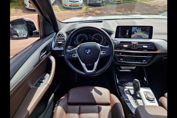 BMW X3 SDrive20i Launch Edition High Executive | AUTOMAAT | NL AUTO | PANO DAK | LEDER | DIGI COCKPIT | CAMERA | 12 MND GARANTIE |