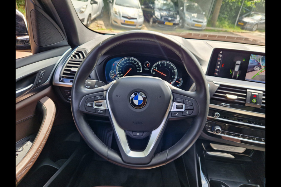 BMW X3 SDrive20i Launch Edition High Executive | AUTOMAAT | NL AUTO | PANO DAK | LEDER | DIGI COCKPIT | CAMERA | 12 MND GARANTIE |