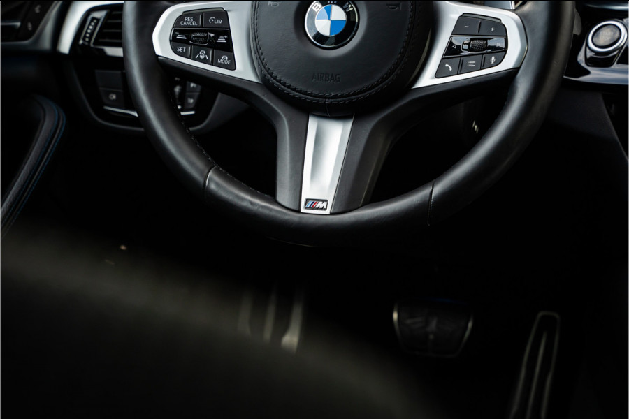 BMW 5 Serie 530e xDrive High Executive M-Sport - Schuifdak | HUD | 360 Camera | HUD | ACC