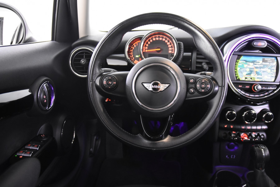 MINI Mini 1.5 Cooper *Navigatie*5-deurs*Stoelverwarming*Ambiente*