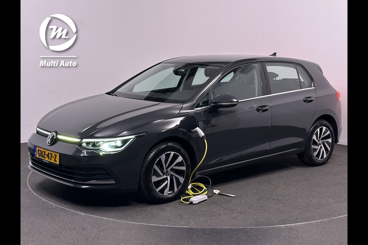 Volkswagen Golf 1.4 eHybrid Style Plug In Hybrid 204pk PHEV | IQ Light | Alcantara Massage Stoelen | Adaptive Cruise | Virtual | Apple Carplay | Stuurverwarming | Sfeerverlichting |