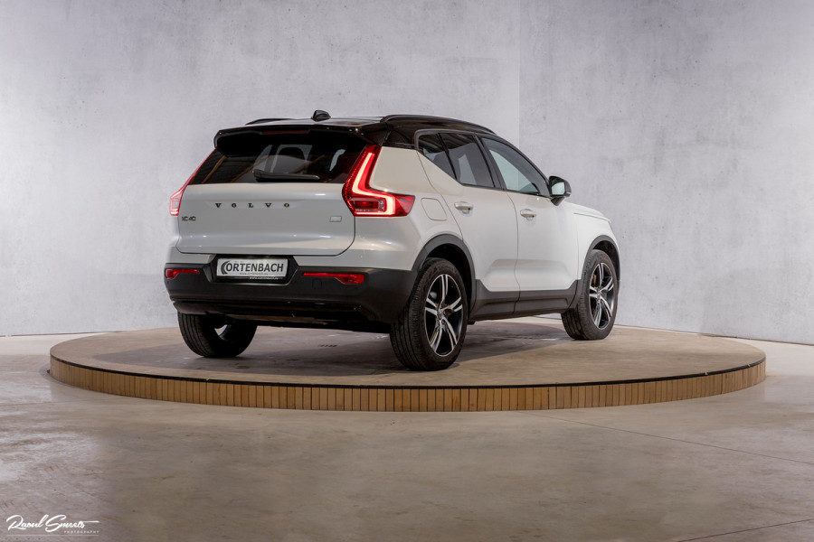 Volvo XC40 1.5 T4 Recharge R-Design Expression | Panorama | Memory-stoelen | Camera