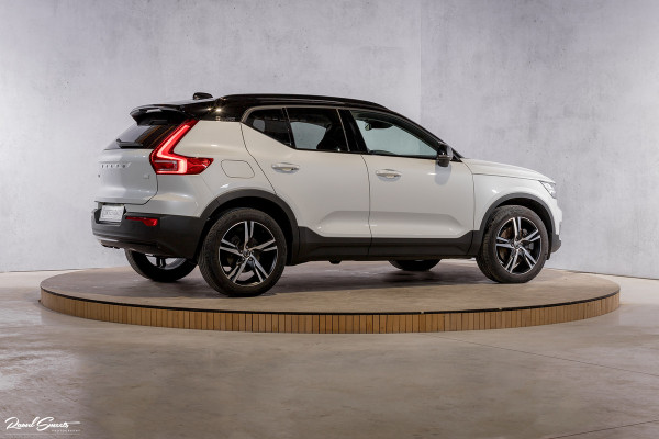 Volvo XC40 1.5 T4 Recharge R-Design Expression | Panorama | Memory-stoelen | Camera