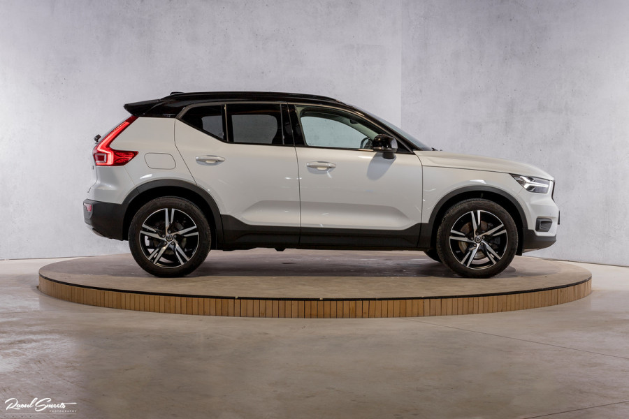 Volvo XC40 1.5 T4 Recharge R-Design Expression | Panorama | Memory-stoelen | Camera