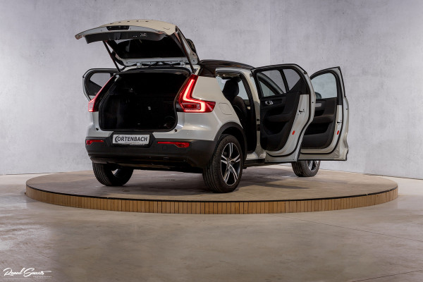 Volvo XC40 1.5 T4 Recharge R-Design Expression | Panorama | Memory-stoelen | Camera