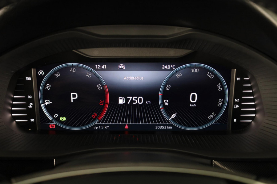 Škoda SCALA 1.0 TSI Sport Business 110 pk Automaat (DSG) | Verlengde garantie | Navigatie via App | Parkeersensoren | Achteruitrijcamera | Cruise control |