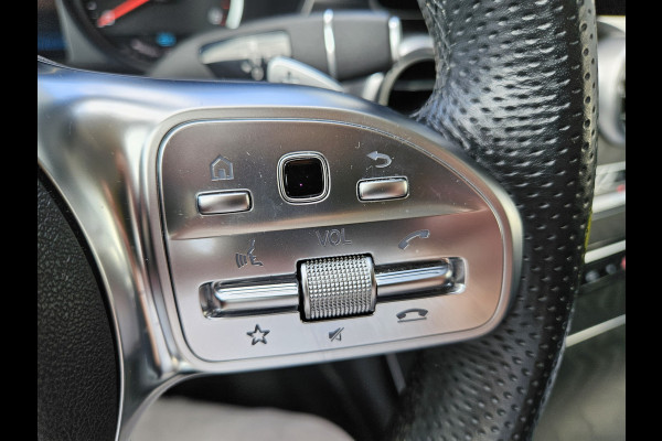 Mercedes-Benz GLC 300e 4MATIC AMG Plug In Hybrid 320pk Dealer O.H PHEV | Trekhaak af Fabriek | Camera | Apple Carplay | Alcantara Sportstoelen Verwarmd | 19"L.M | Navi | DAB | LED |
