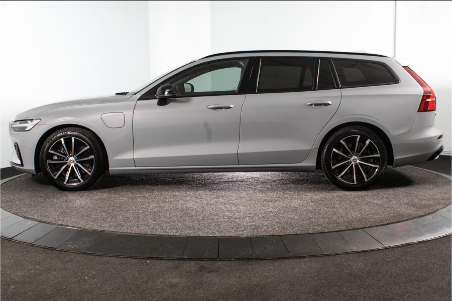 Volvo V60 2.0 T6 Recharge AWD Plus Dark - Automaat | Adapt. Cruise | Stoel-+Stuurverw. | Memory stoel | PDC | Camera | NAV+App. connect | ECC | LM 18" |