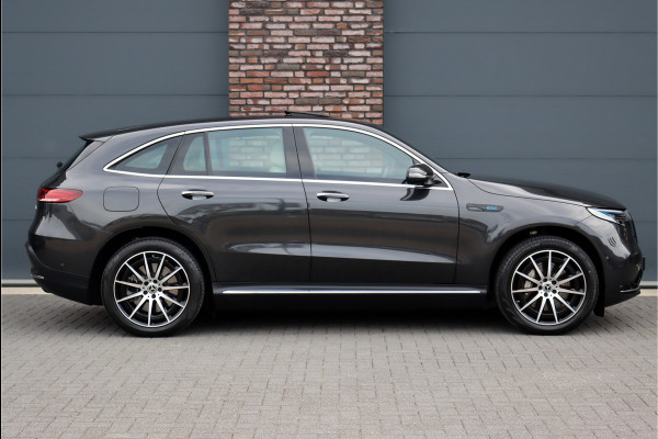 Mercedes-Benz EQC 400 4-MATIC AMG Line 80 kWh | Schuifdak | Distronic+ | Memory | Verwamd Stuurwiel | Stoelventilatie | HUD | Keyless Go | Surround Camera | Rijassistentiepakket |