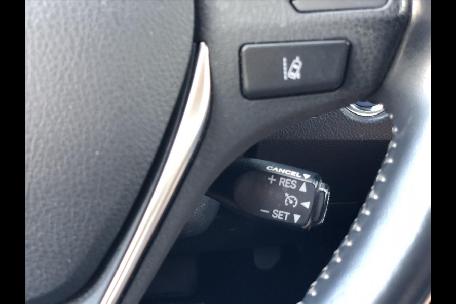 Toyota Auris 1.8 Hybrid Dynamic | Navigatie, Parkeercamera, Cruise control, Climate control, Bluetooth, Stuurbediening