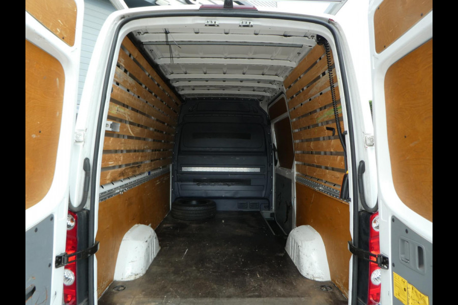 Volkswagen Crafter 35 2.0 TDI L2H2 140pk, Euro-6, Laadklep, Dhollandia, Camera, Airco.