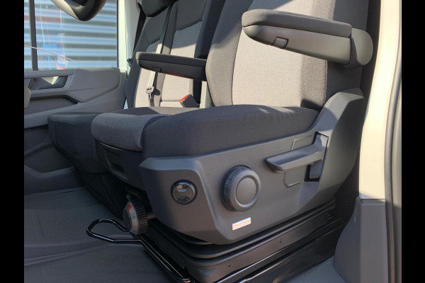Volkswagen Crafter 35 177pk Automaat L3H3 2.0TDI Trendline LED CarPlay Airco Camera Navi Sensoren Cruise Bijrijdersbank 12V