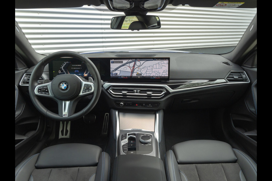 BMW 2 Serie Coupé 220i M-Sport - Widescreen - ACC - Hifi - 19 inch