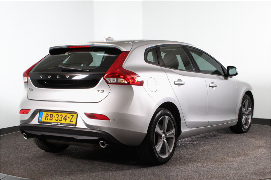 Volvo V40 2.0 150 PK T3 Nordic+ (Orig. NL) | Cruise | Stoelverwarming | PDC | NAV | ECC | LM 17" | LED |