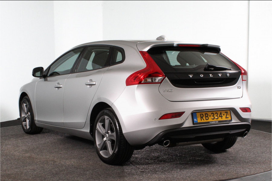 Volvo V40 2.0 150 PK T3 Nordic+ (Orig. NL) | Cruise | Stoelverwarming | PDC | NAV | ECC | LM 17" | LED |